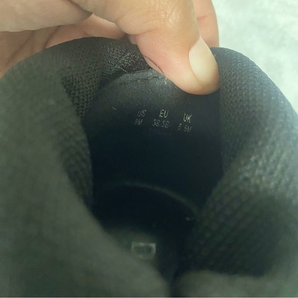 DKNY Tessa Knitted Sock Ankle Boots White Logo Band Block Heel Pull On Size 8M - Picture 9 of 9